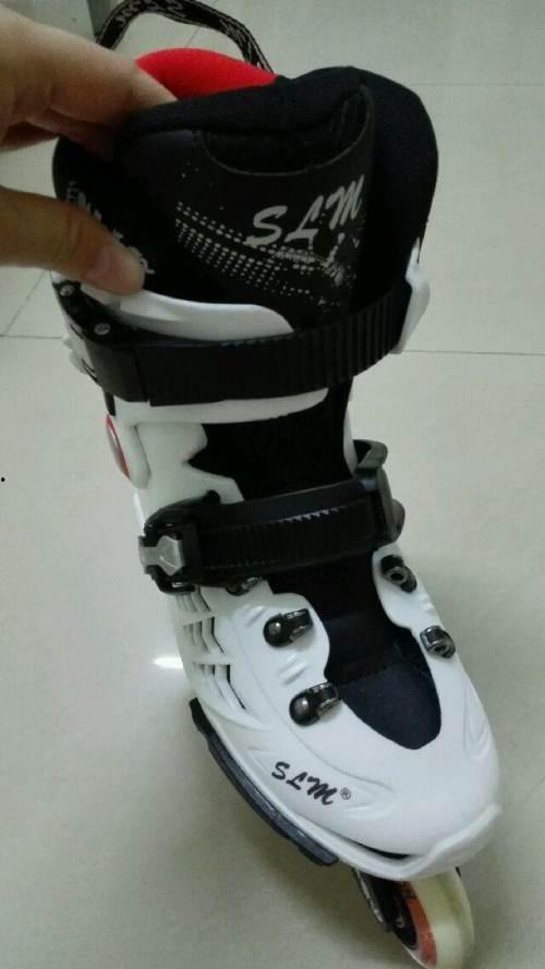 银色溜冰鞋,探索时尚与速度的完美融合